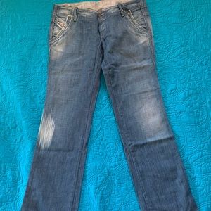 NWOT Diesel Jeans Women’s Size 34 Cheebon